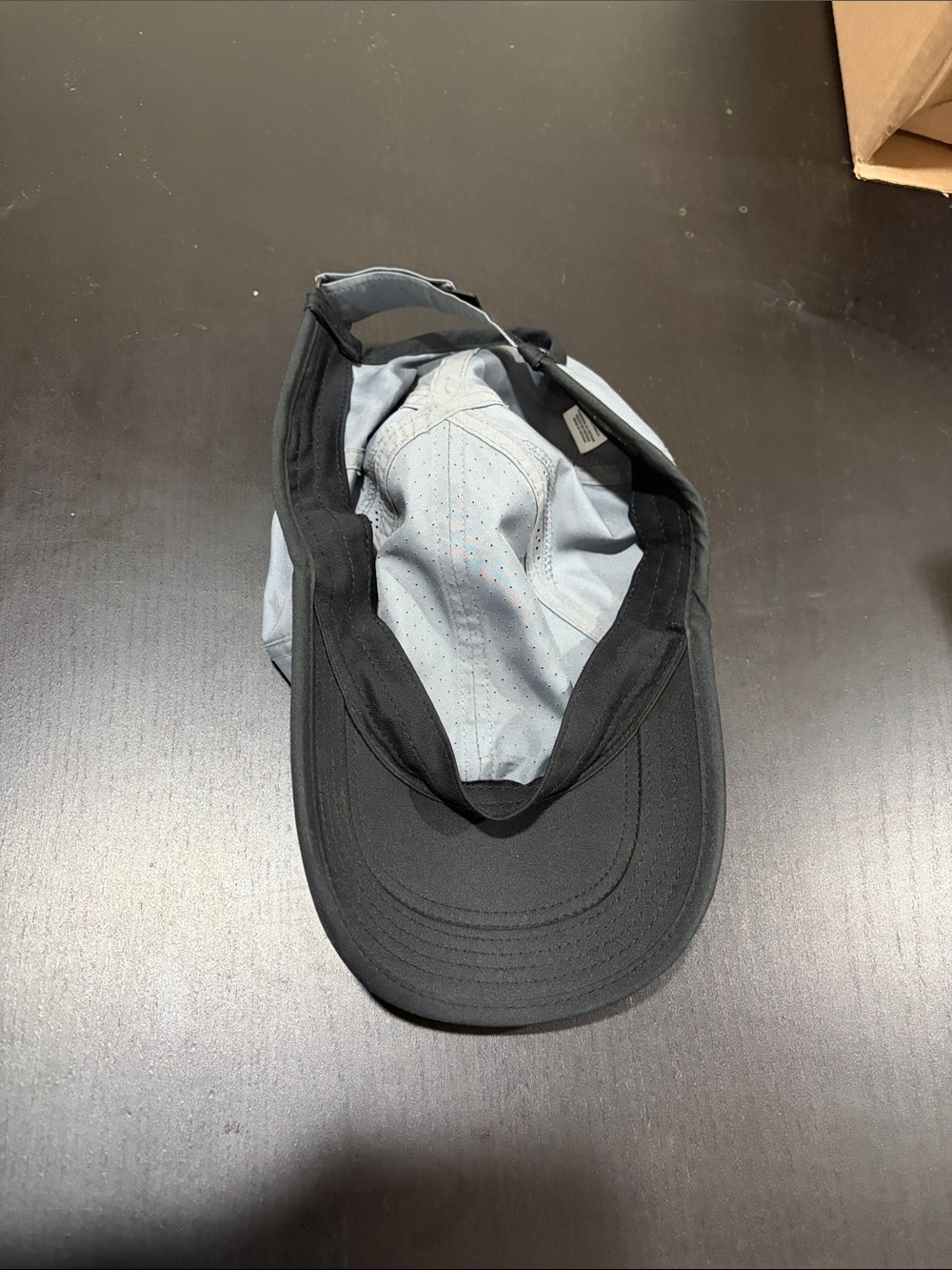 Nike Gray Performance DRI Fit hat with White Swoosh nike symbol new without tags - Picture 2 of 6